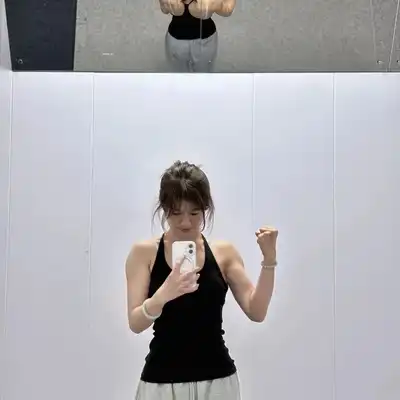 侯磊